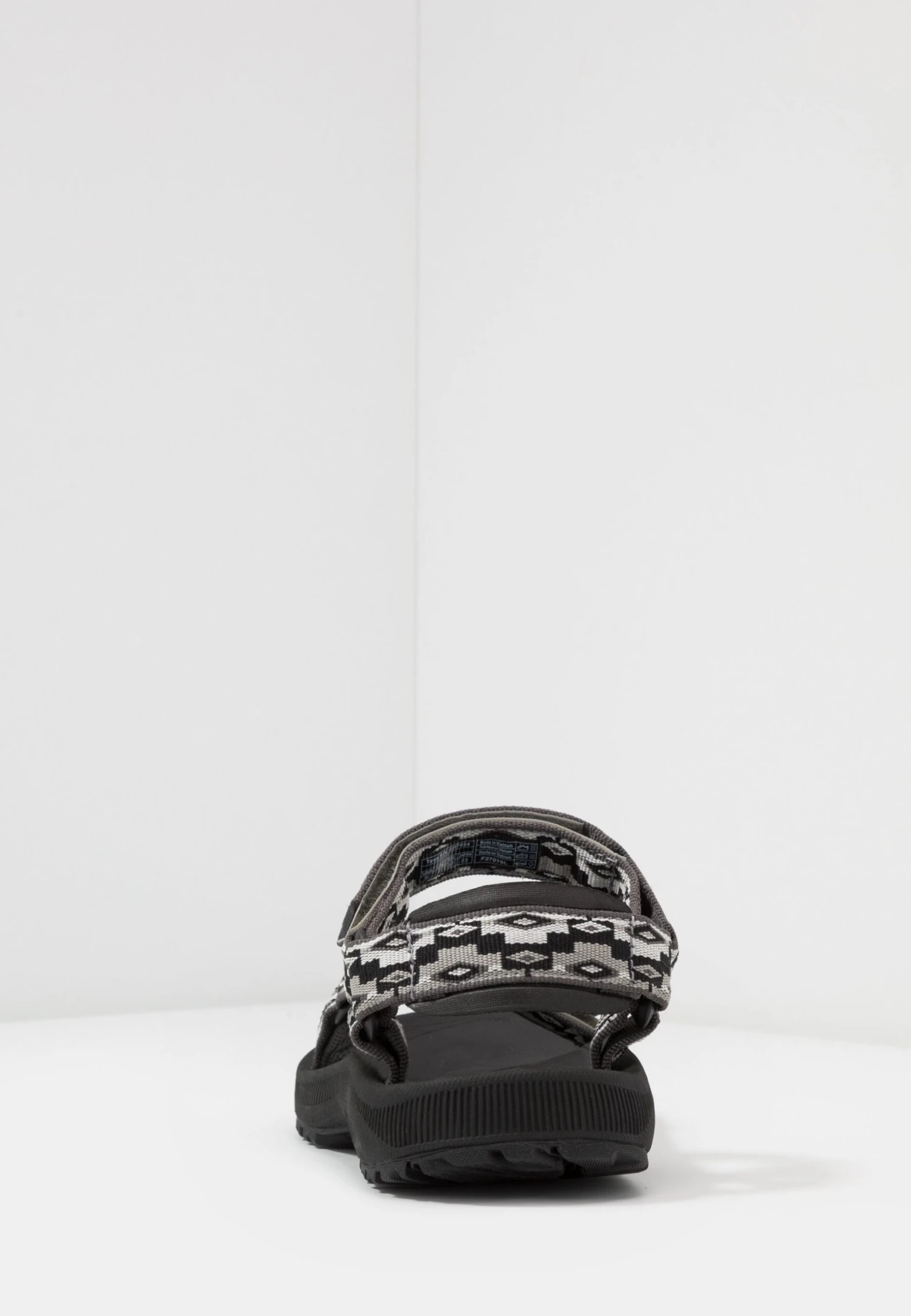 Teva Winsted Womens - Walking Sandals - Monds Black/Multicolor 6 Teva Winsted Womens - Walking Sandals - Monds Black/Multicolor - Image 4