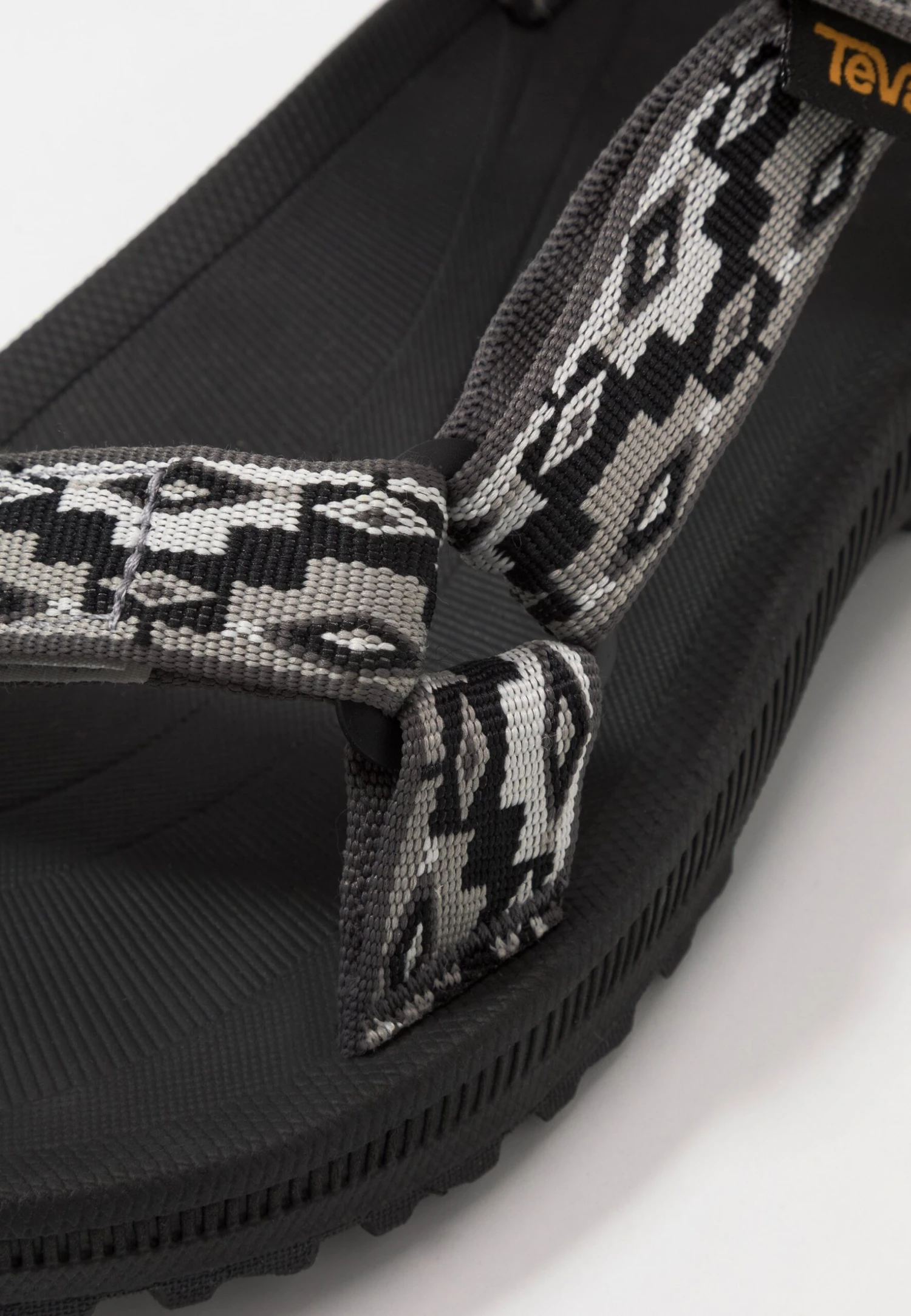 Teva Winsted Womens - Walking Sandals - Monds Black/Multicolor 8 Teva Winsted Womens - Walking Sandals - Monds Black/Multicolor - Image 6